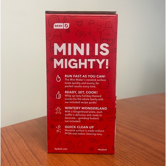 Gingerbread Man Mini Waffle Maker - Picture 3 of 6